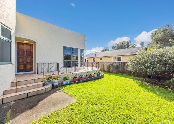  at 76 Archibald Road, Kelston, Waitakere City, Auckland