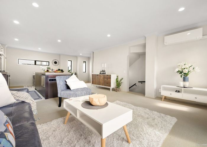  at 52/21 Hunters Park Drive, Three Kings, Auckland