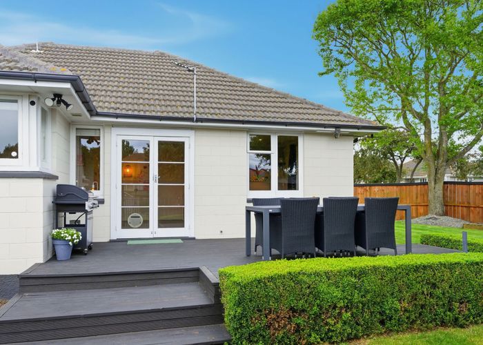  at 8 Dufek Crescent, Wigram, Christchurch City, Canterbury