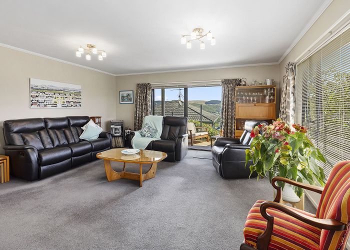  at 95 Woodman Drive, Tawa, Wellington