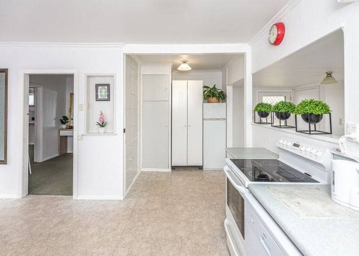  at 9 Swiss Avenue, Gonville, Whanganui