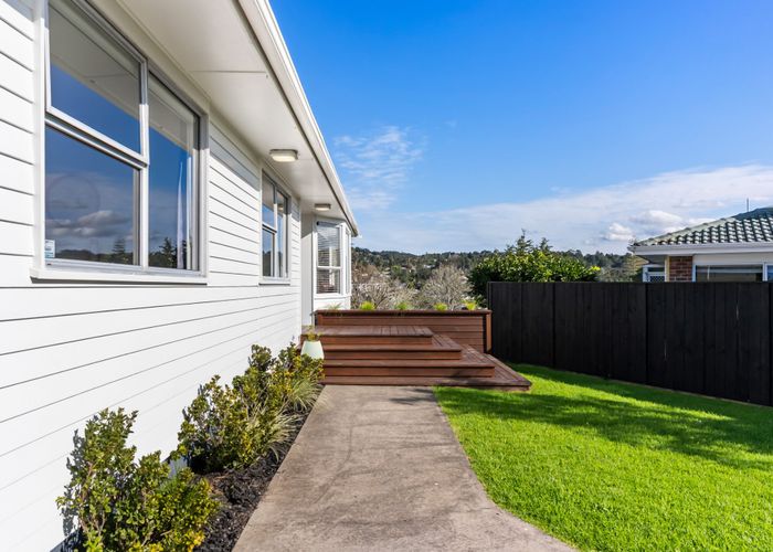  at 110 Lantana Road, Green Bay, Waitakere City, Auckland