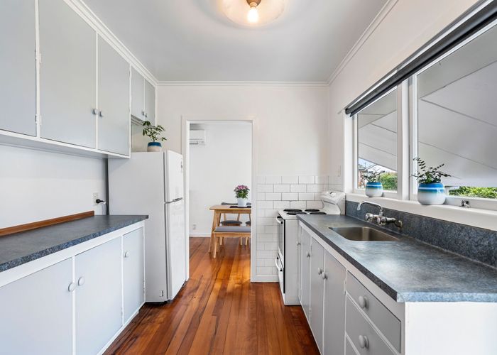  at 15 Levesque Street, Birkdale, Auckland