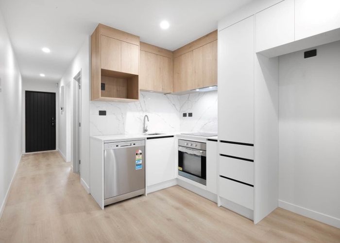  at 2/399 Massey Road, Mangere, Manukau City, Auckland