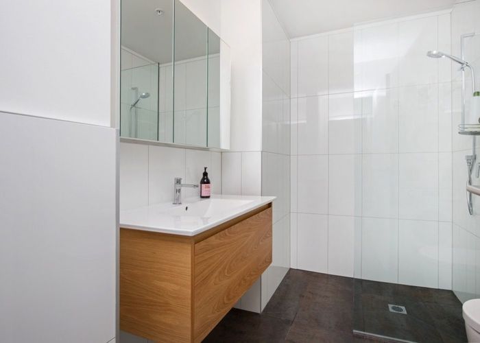  at 2E/22 Fleet Street, Eden Terrace, Auckland City, Auckland