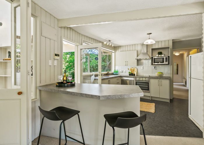  at 4 Elizabeth Place, Ferndale, New Plymouth, Taranaki