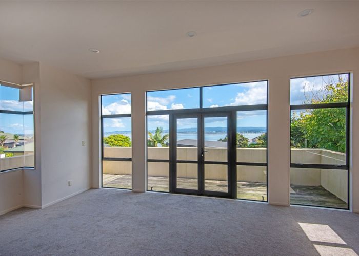  at 17 Mariners View, Beach Haven, North Shore City, Auckland