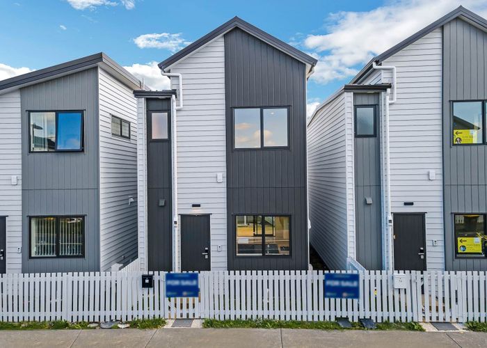  at 16 Tukauri Place, Papakura, Papakura, Auckland