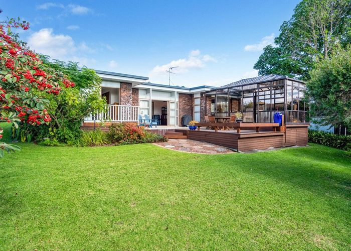  at 94 Glenmore Road, Sunnyhills, Auckland