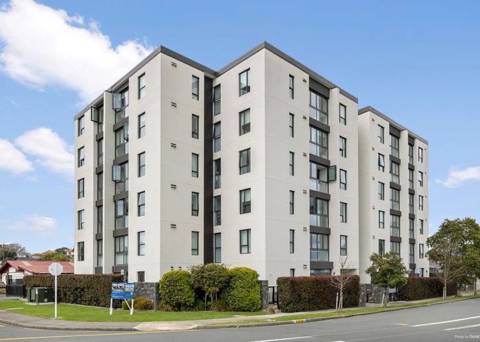  at 406/82 Jellicoe Road, Panmure, Auckland