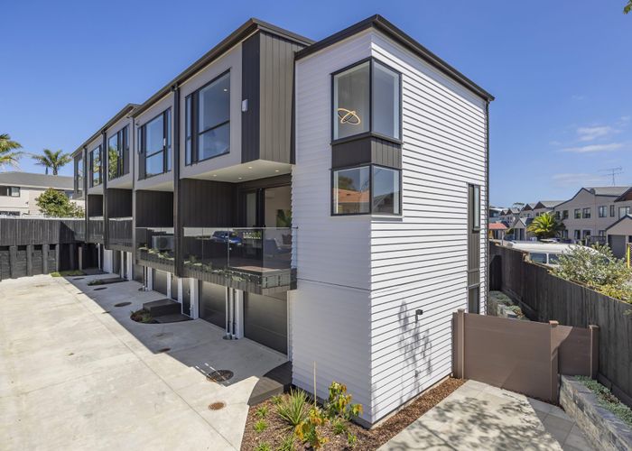  at 17 John Jenning Drive, Albany, North Shore City, Auckland