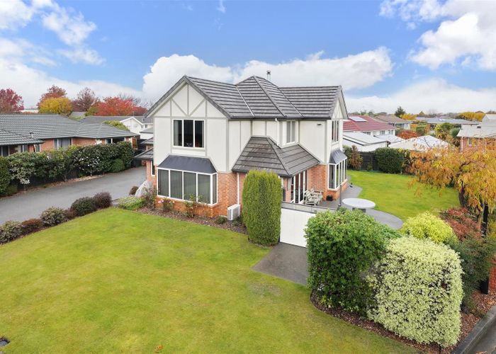  at 3 Oaktree Lane, Bishopdale, Christchurch