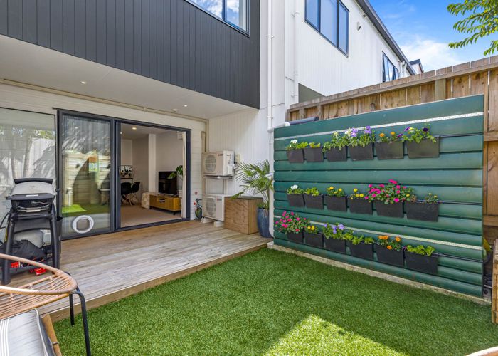  at 15/18 Hewlett Road, Massey, Waitakere City, Auckland