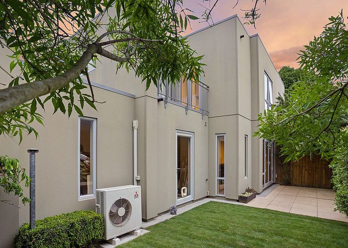  at 17 Whiteleigh Avenue, Addington, Christchurch