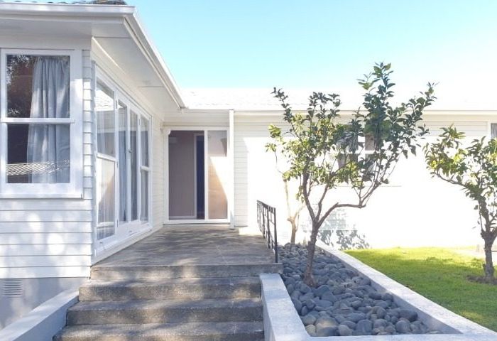  at 1/81 Lauderdale Road, Birkdale, North Shore City, Auckland