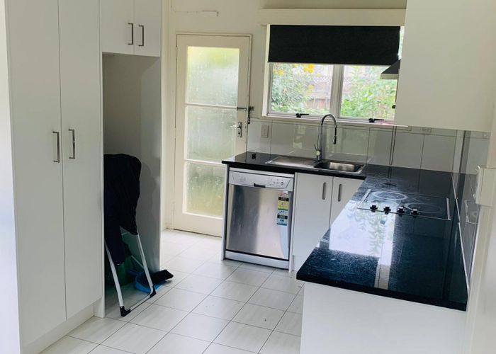  at 2/4 Stanhope Road, Mount Wellington, Auckland City, Auckland