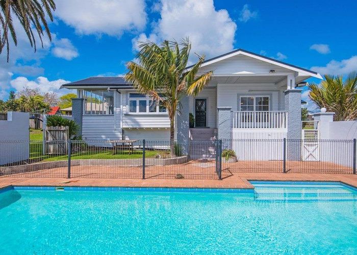  at 116 Sandspit Road, Waiuku, Waiuku