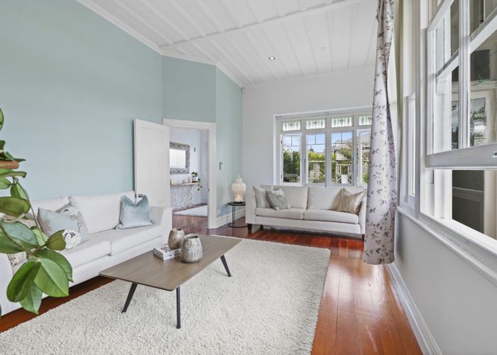  at 147 Queen Street, Northcote Point, Auckland