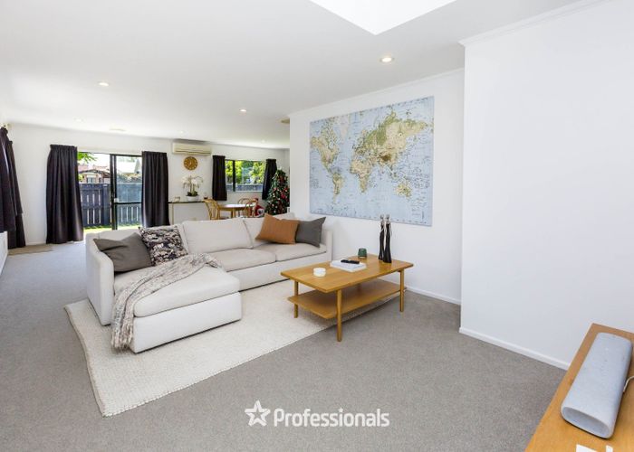  at 2 Bathurst Street, Heretaunga, Upper Hutt, Wellington