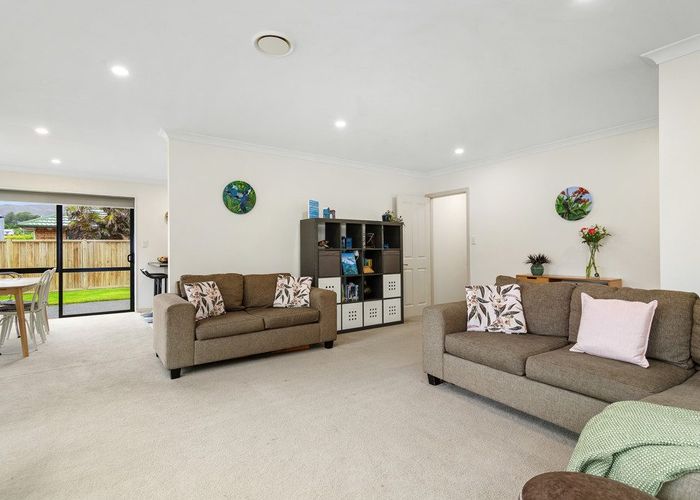  at 10 Nathan Street, Tawa, Wellington