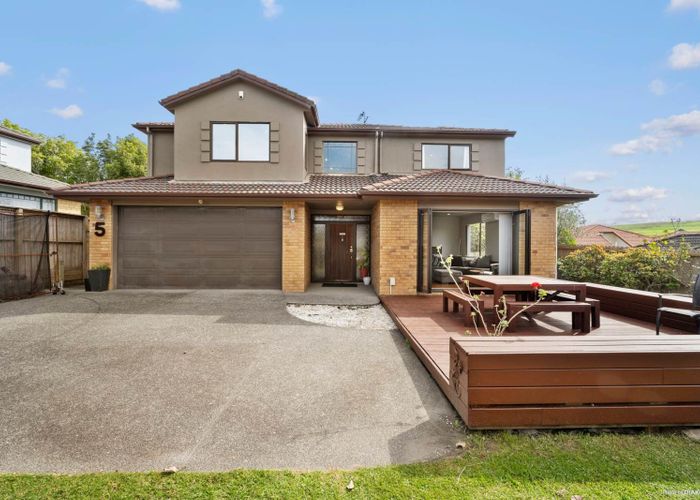  at 5 Craigavon Drive, East Tamaki, Manukau City, Auckland