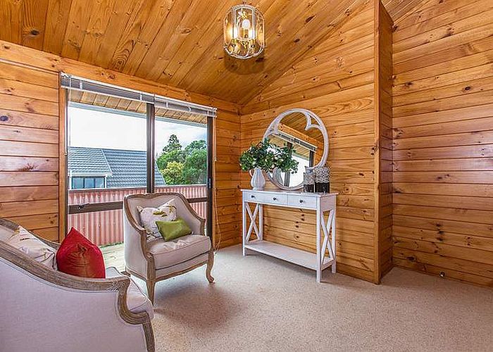  at 16 Sunnynook Road, Sunnynook, Auckland