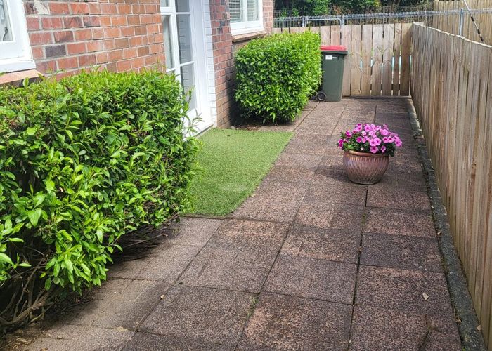  at 16 Royal View Road, Te Atatu South, Waitakere City, Auckland