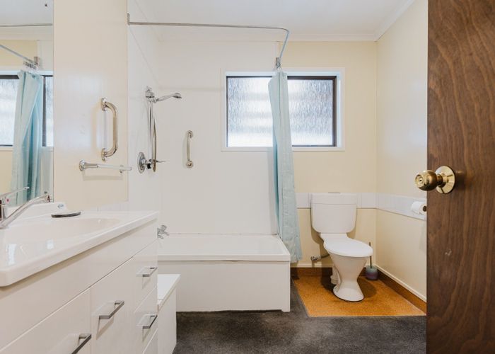  at 4 Lawson Street, Pahiatua