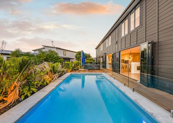  at 11 Sharon Road, Browns Bay, North Shore City, Auckland