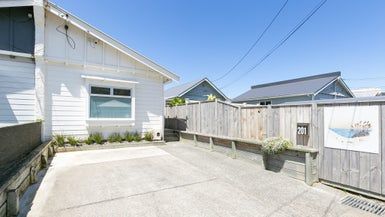  at 201 Onepu Road, Lyall Bay, Wellington