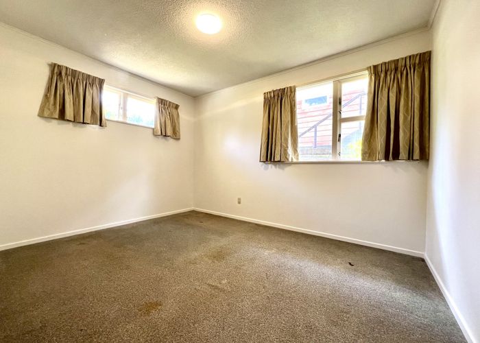  at 1/28 Sequoia Place, Sunnynook, North Shore City, Auckland