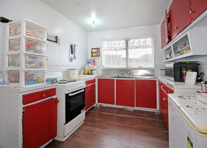  at 74 Sikkim Crescent, Clover Park, Auckland