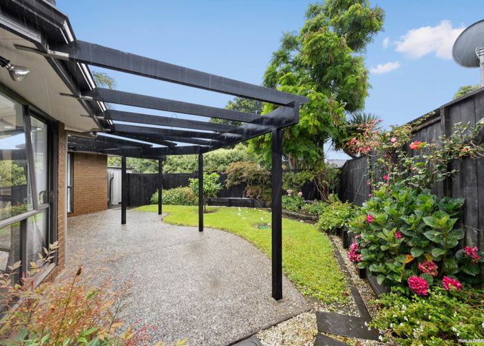  at 2 Lurgan Drive, East Tamaki, Manukau City, Auckland