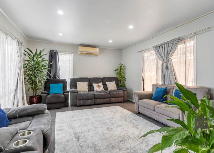  at 2/47 Taitimu Drive, Weymouth, Manukau City, Auckland