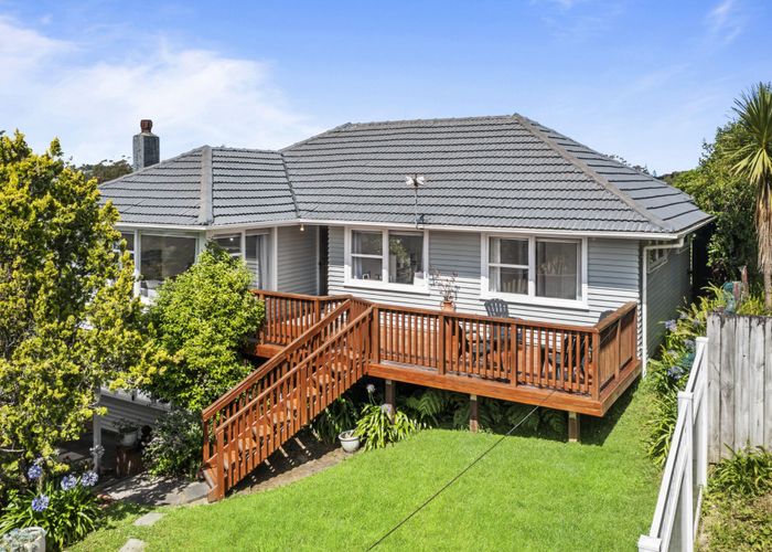  at 64 Stottholm Road, Titirangi, Auckland