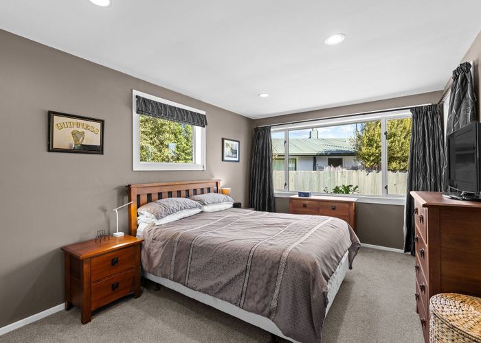  at 39 Martbern Crescent, Bishopdale, Christchurch