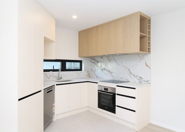  at 7B Spears Place, Botany Downs, Manukau City, Auckland