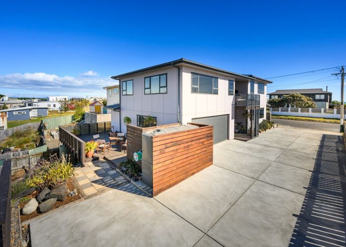  at 17 Marine Parade, Foxton Beach, Horowhenua, Manawatu / Whanganui