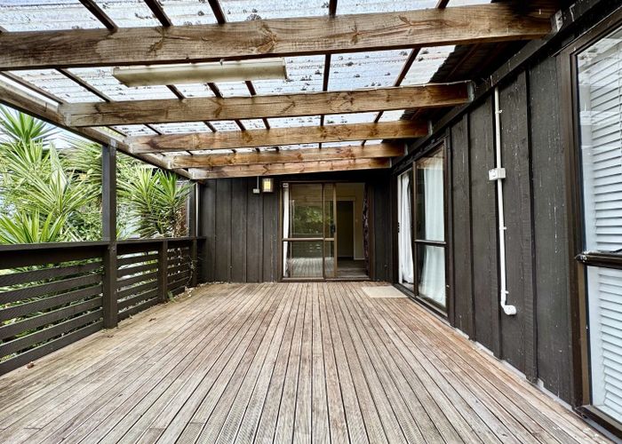  at 21 Oreil Avenue, West Harbour, Waitakere City, Auckland