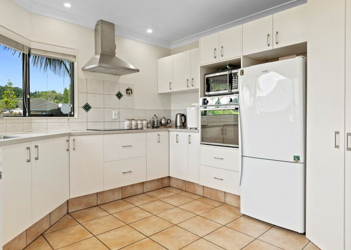  at 32 Highgrove Place, Bethlehem, Tauranga