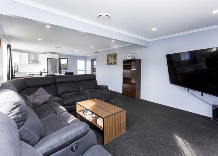  at 1 Wyoming Grove, Totara Park, Upper Hutt