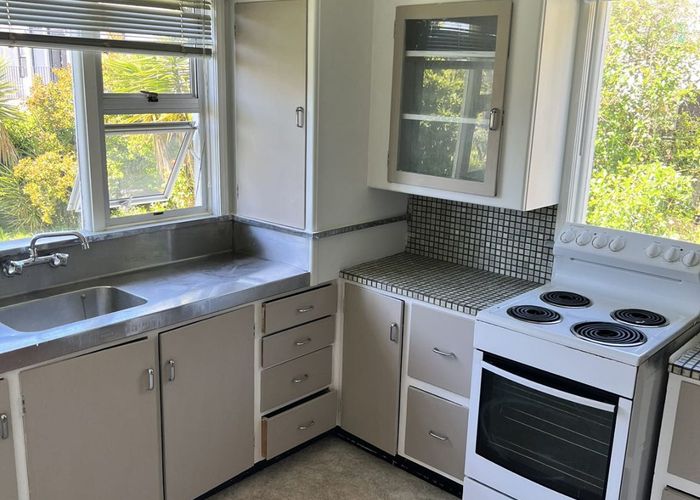  at 4 Ramsgate Terrace, Mairangi Bay, North Shore City, Auckland