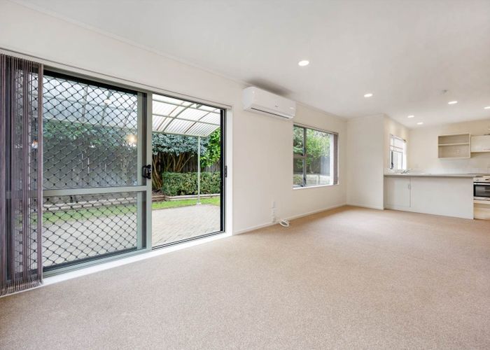  at 2/2 Carlton Street, Hillsborough, Auckland City, Auckland