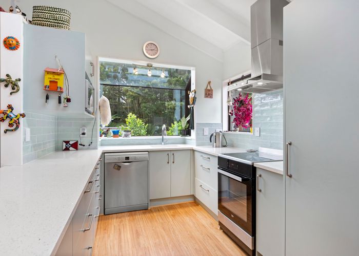  at 16 Totara Grove, Waitetuna