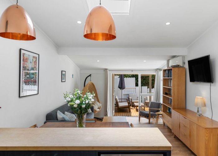  at 1/89B Te Kawa Road, Greenlane, Auckland City, Auckland