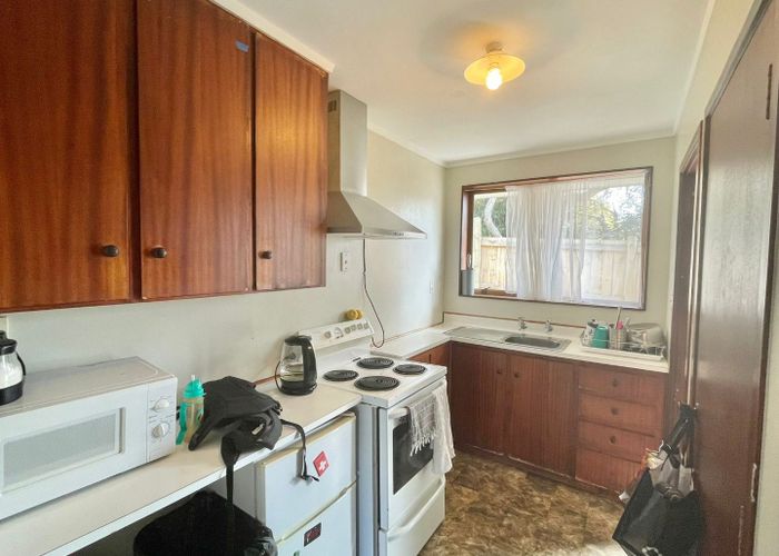  at 2/42 Bertrand Rd, Mount Wellington, Auckland City, Auckland