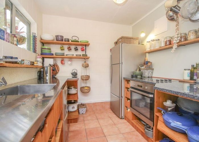  at 2/93 Woodglen Road, Glen Eden, Waitakere City, Auckland