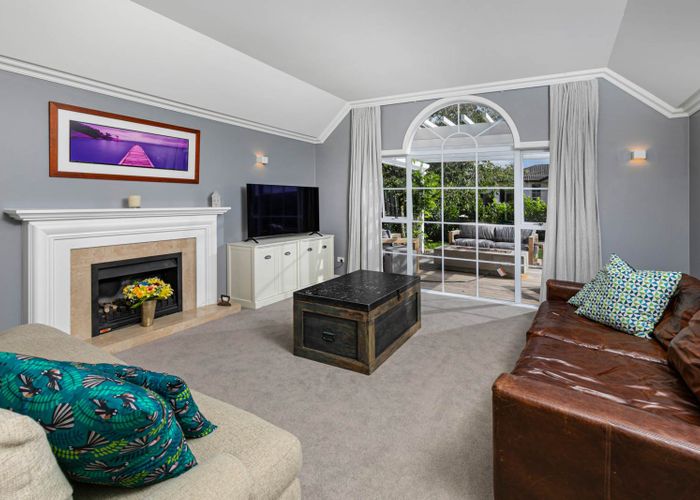  at 5 Archer Rayner Place, Greenhithe, Auckland