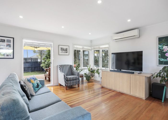  at 697 Te Atatu Road, Te Atatu Peninsula, Waitakere City, Auckland