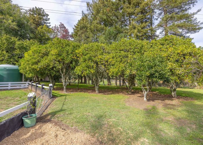  at 4 Berkers Road, Ngahinapouri, Hamilton